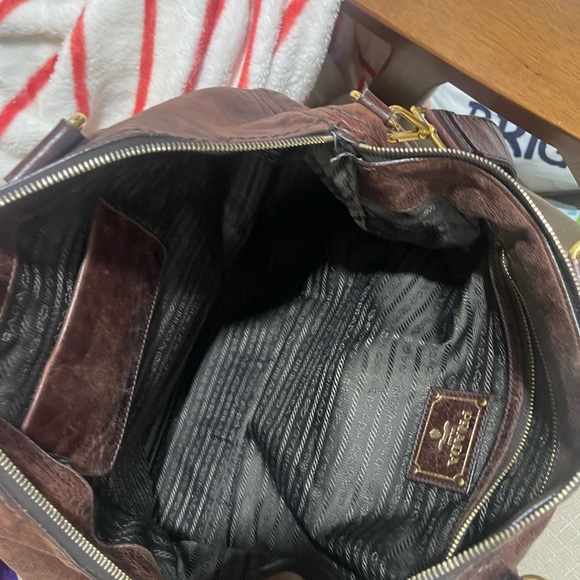 100% Authentic Prada X Large Leather Tote Bag - Picture 4 of 11